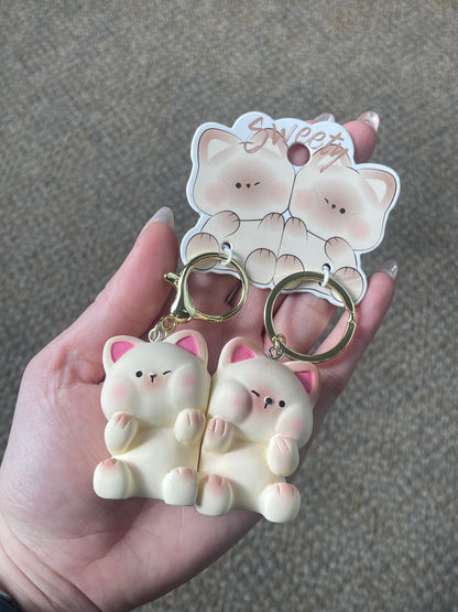 Magnetic Animal Matching Hugging Keychains