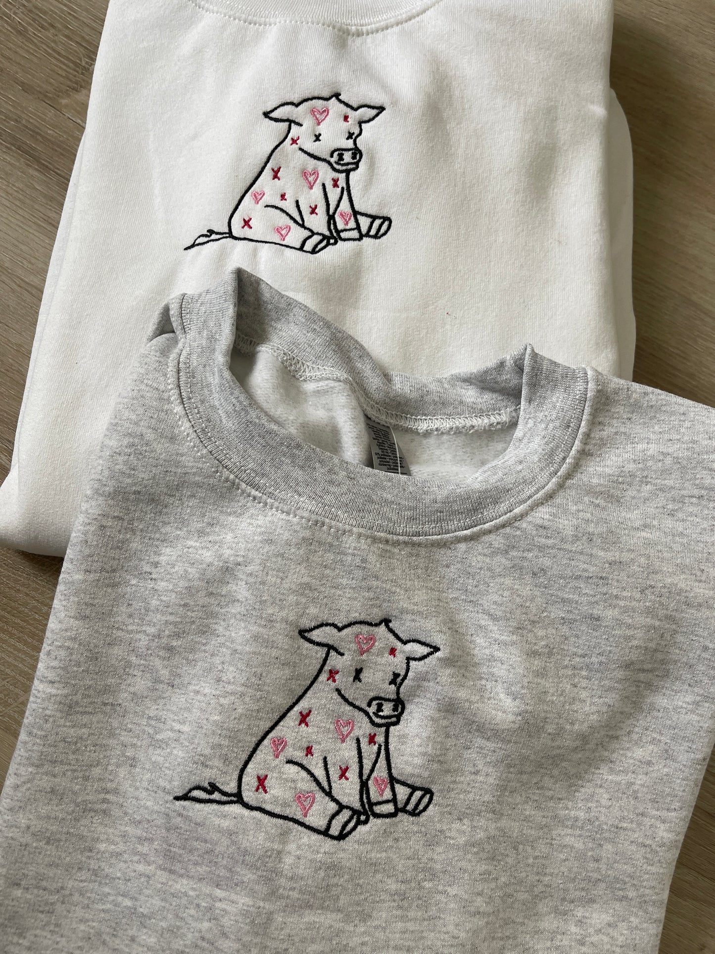 Sitting Heart Cows Embroidered Matching Set